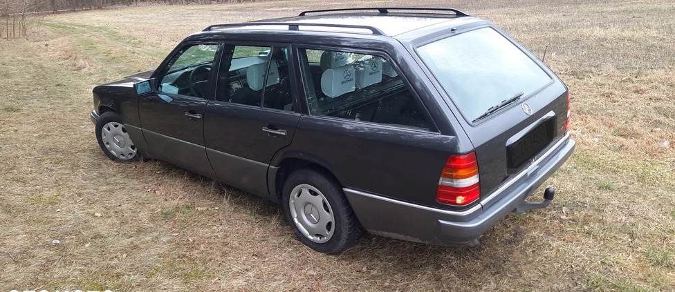 Mercedes-Benz W124 (1984-1993) cena 6400 przebieg: 333115, rok produkcji 1994 z Koszalin małe 121